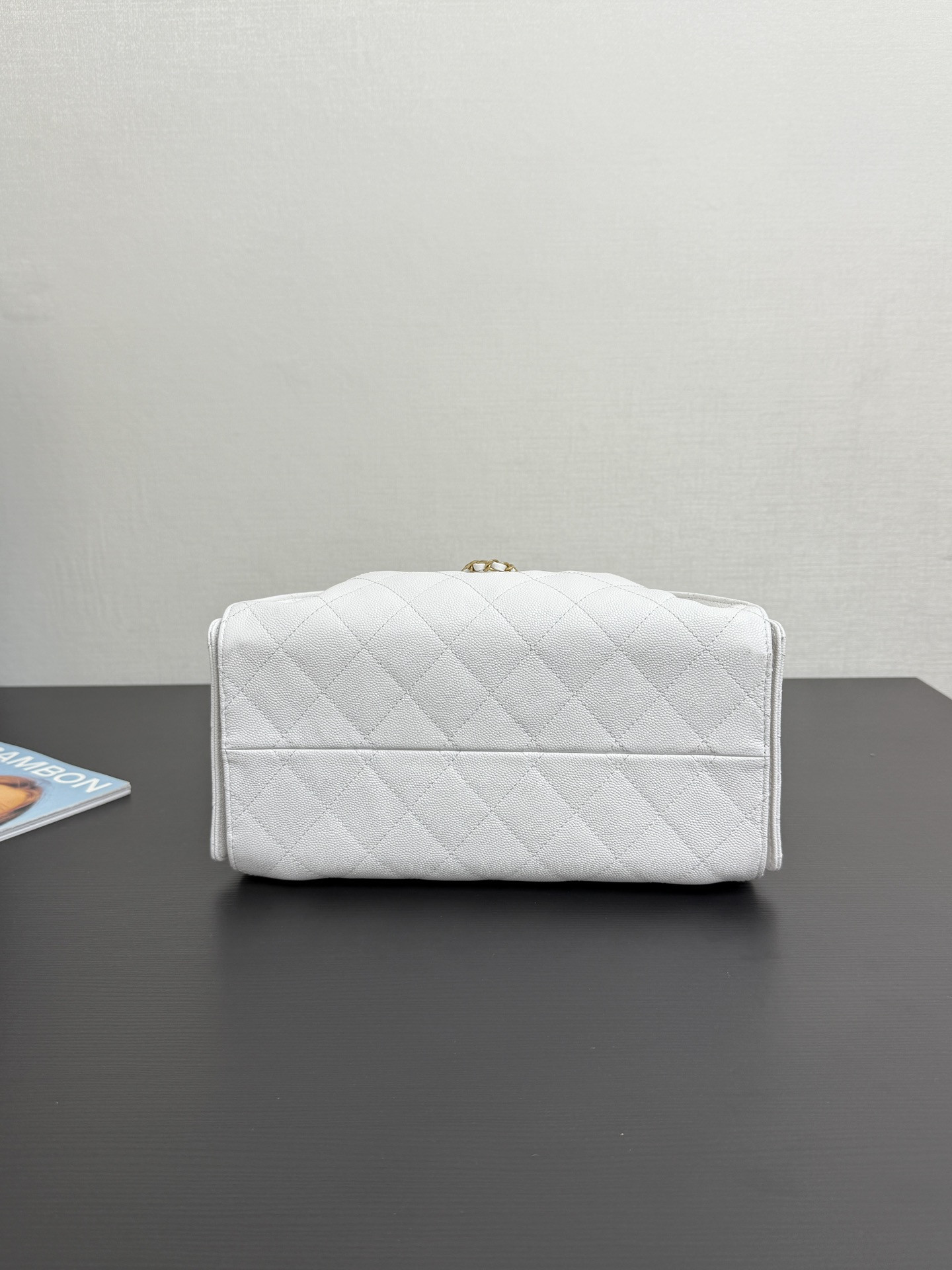 Ch*el 25c bucket bag 26x30x14cm