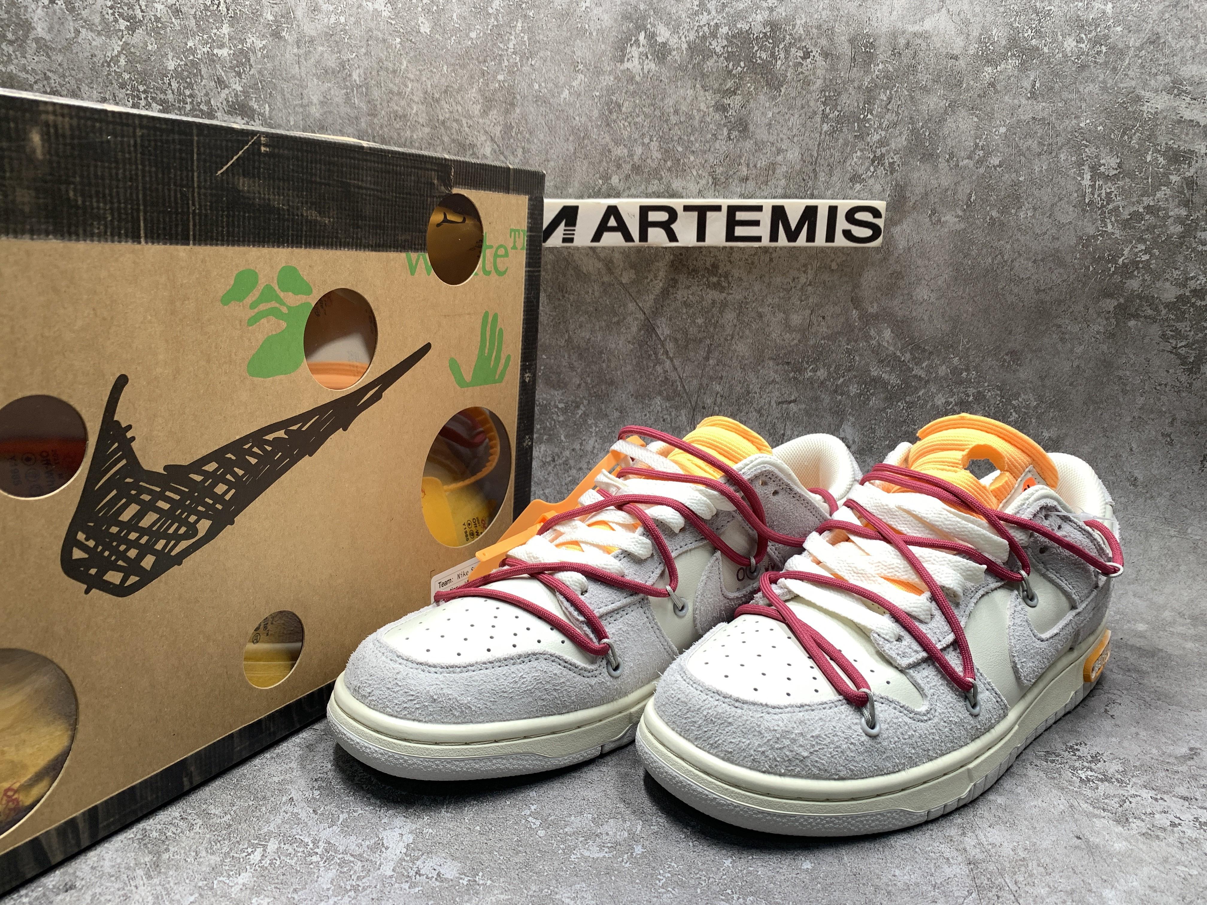 Off-White x Dunk Low Lot 35 of 50