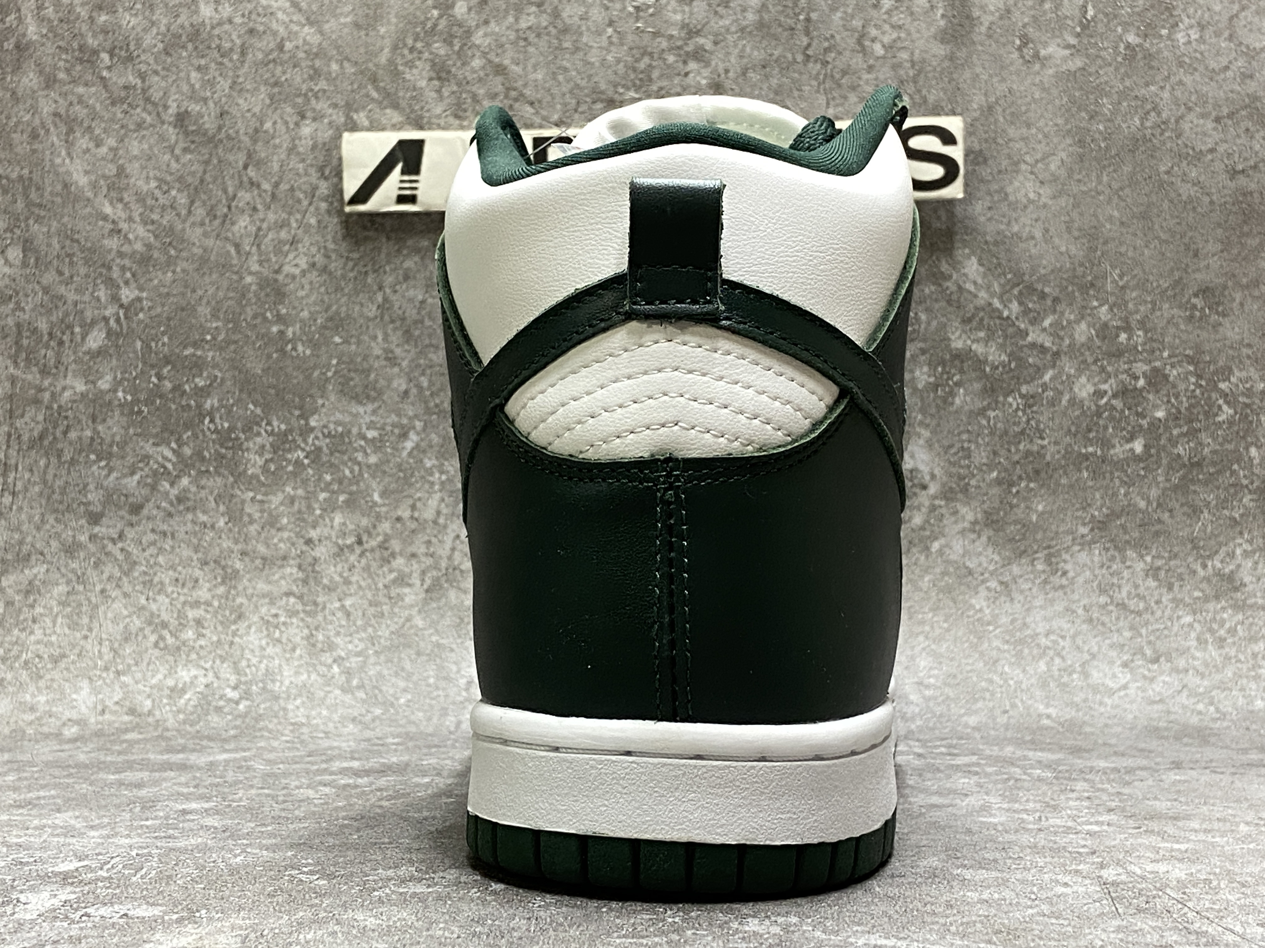 Nike Dunk High Spartan Green