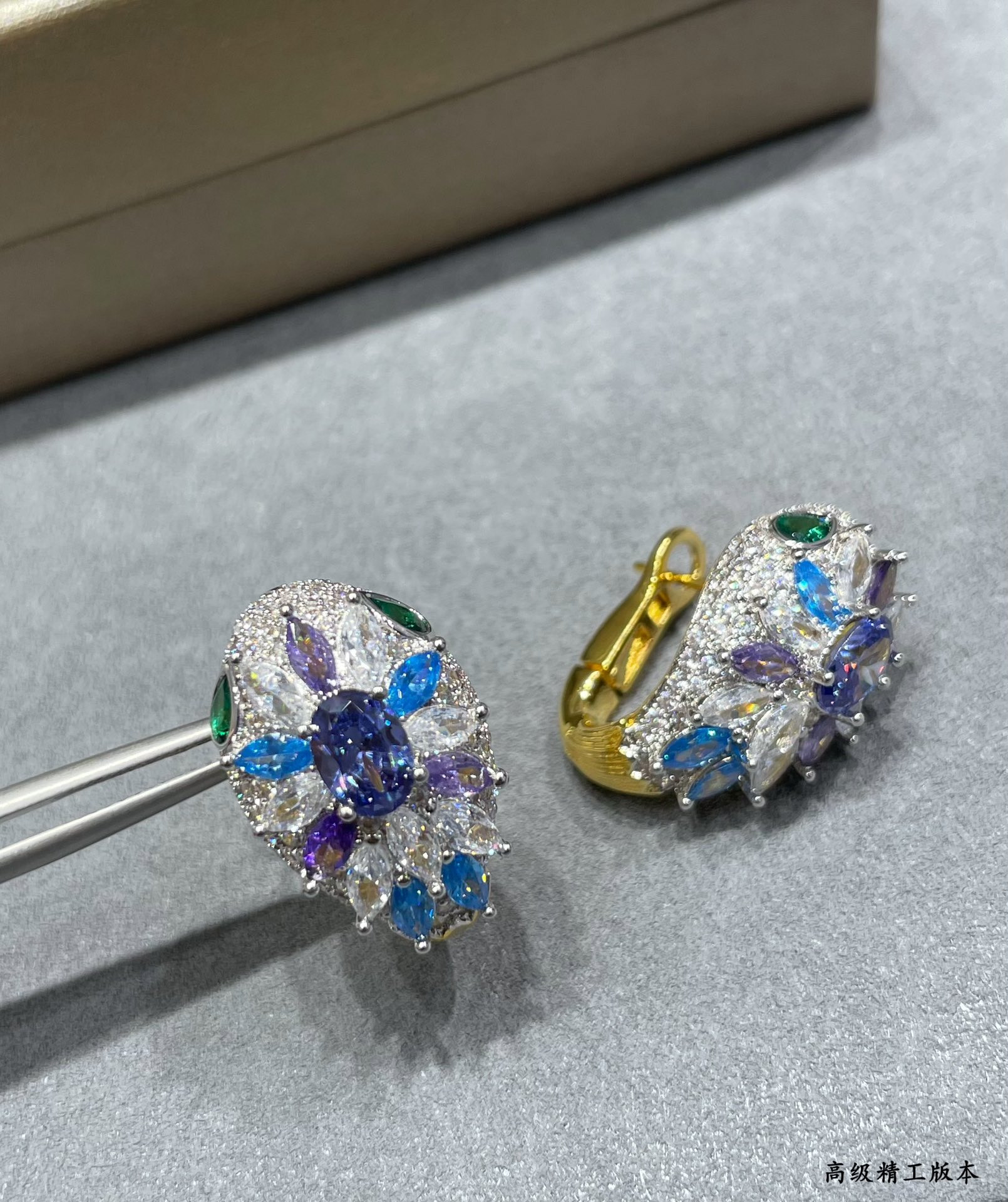 b*l*ai Di*m*nd princess snake earrings