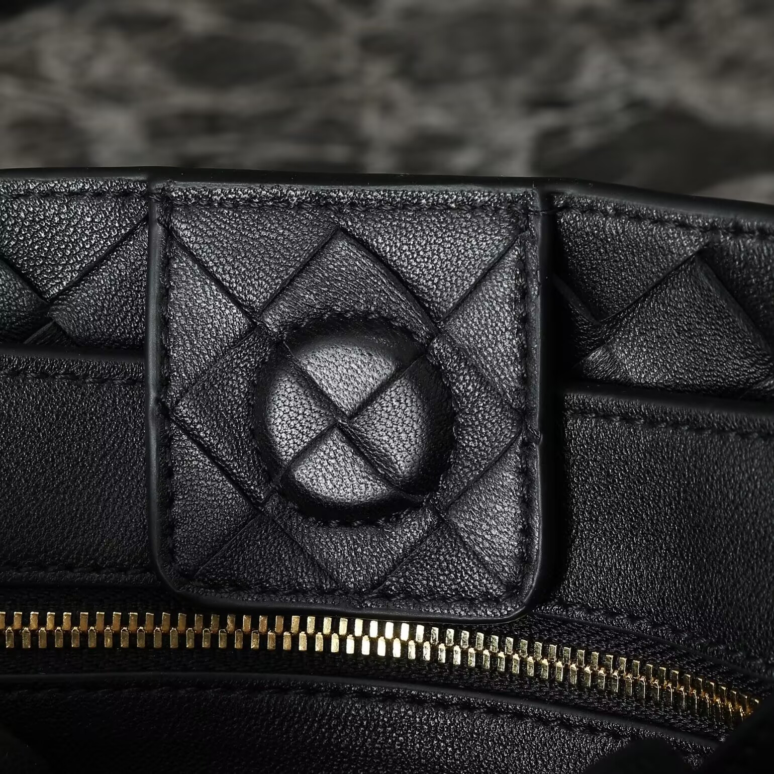 bo*te*ga Ve*ne*ta small andiamo 25x22x10.5cm