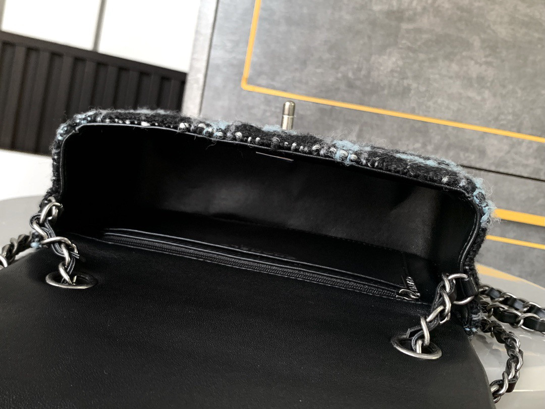 Ch*el classic flap bag 20cm