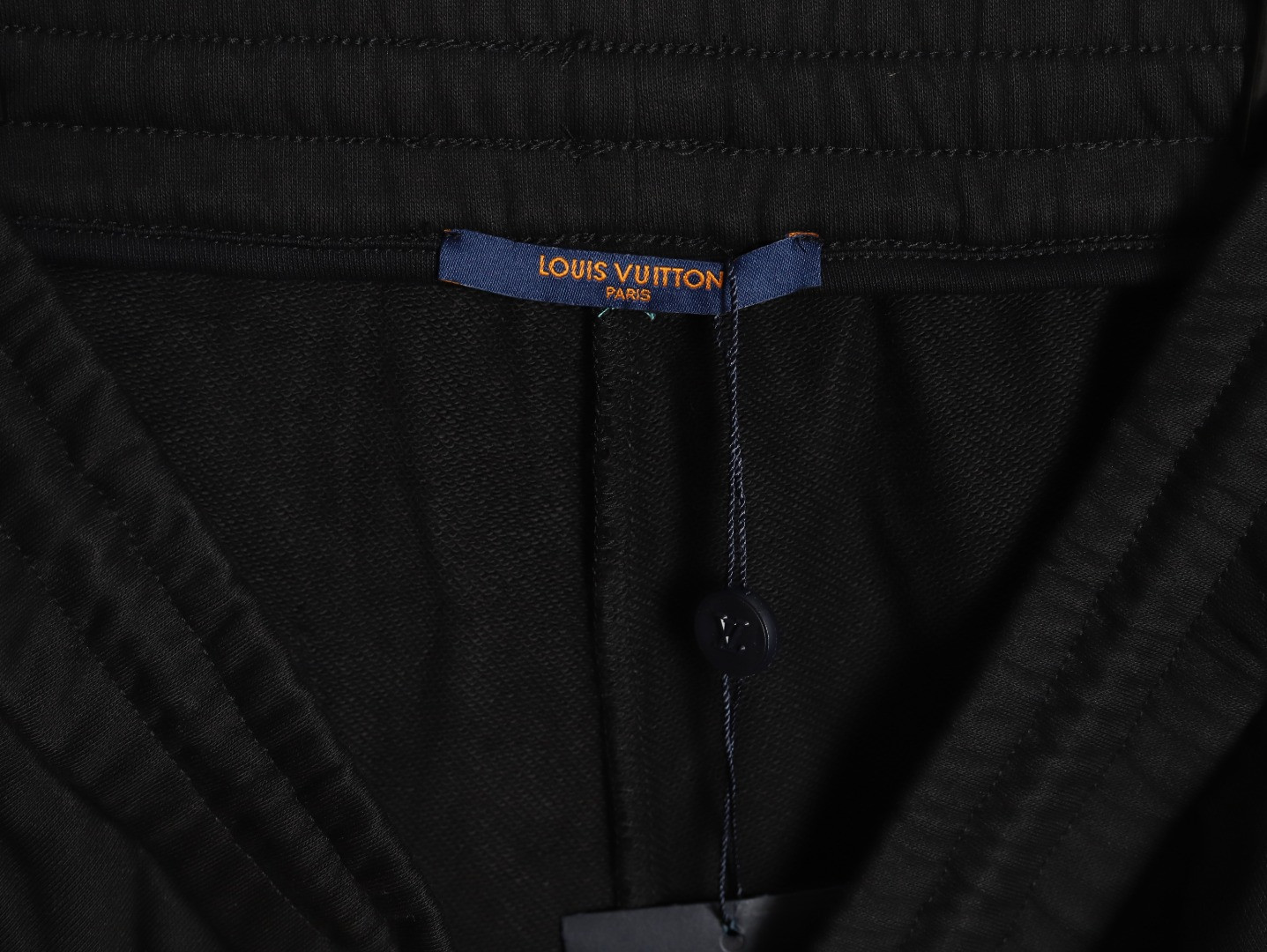 l0*is V*t0n lv shorts