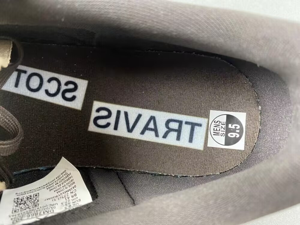 UA Travis Scott x Air Jordan 1 Low OG Velvet Brown