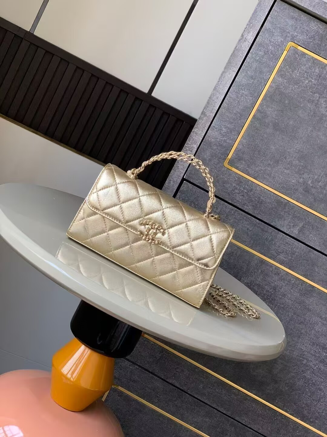 Ch*el kelly 23p 19x10x4.5cm