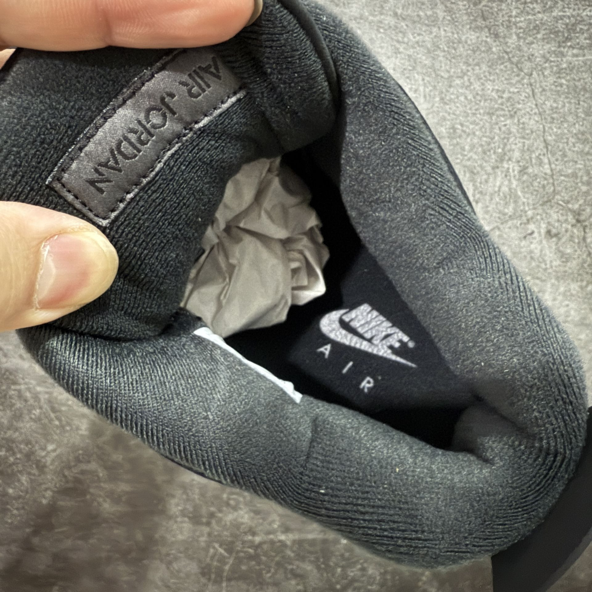 UA Air Jordan 4 Retro Black Cat 2025