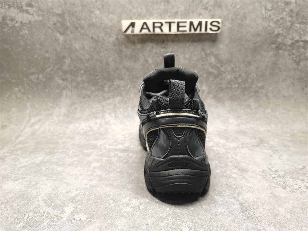 UA OFF-WHITE Be Right Back Black