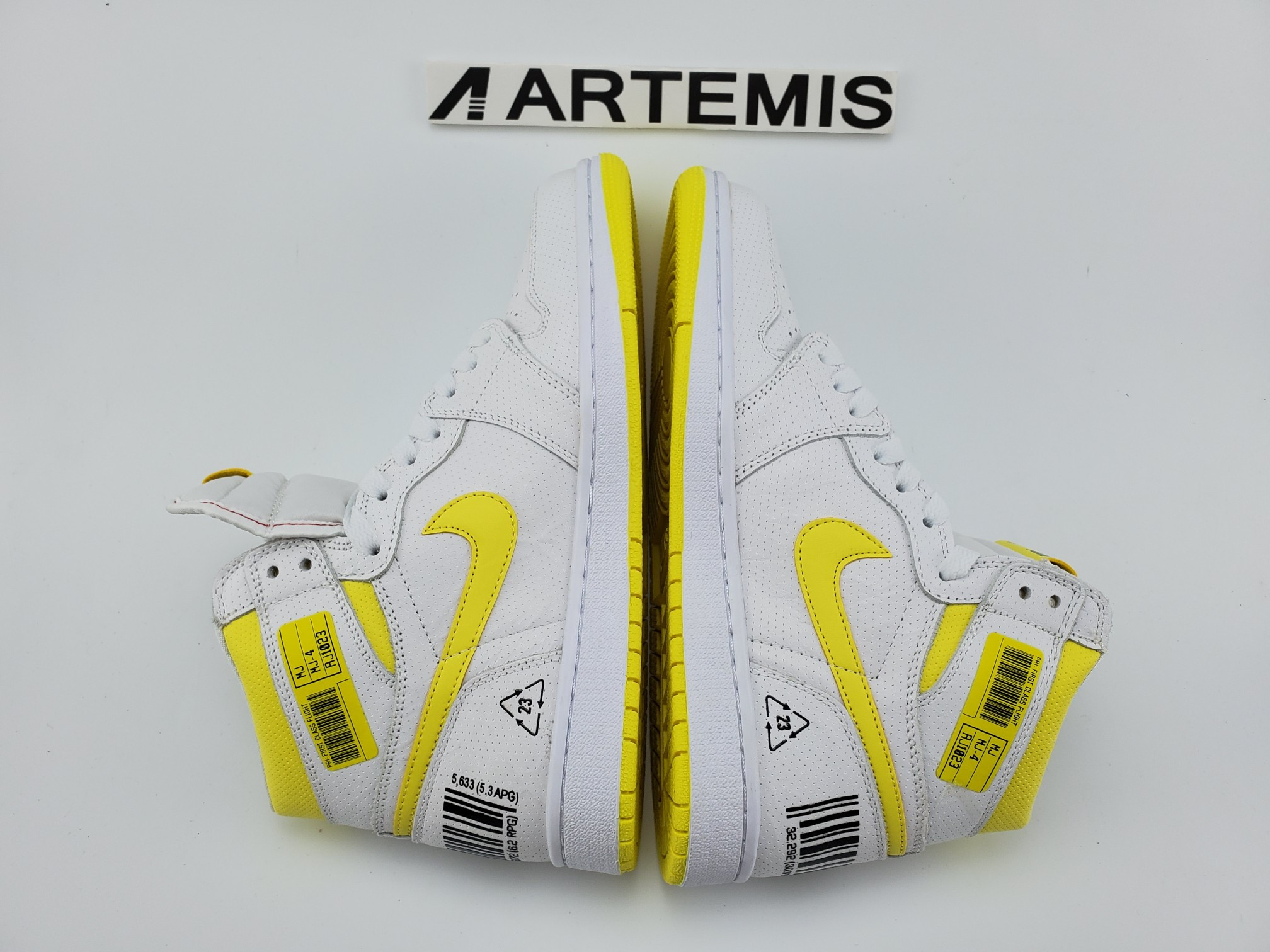 Air Jordan 1 High  “First Class Flight”