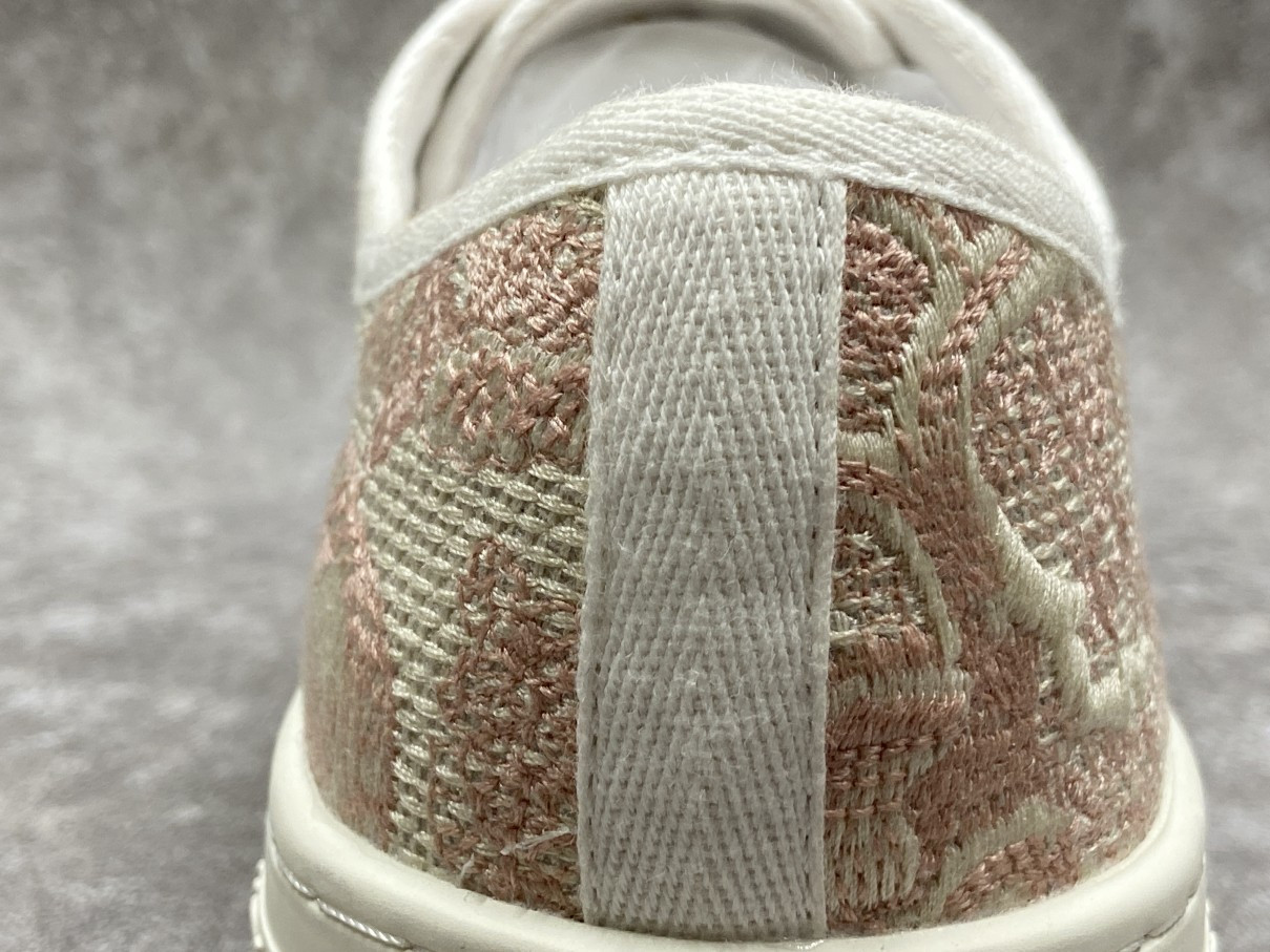 D*or walk n D*or patch embroidery pink