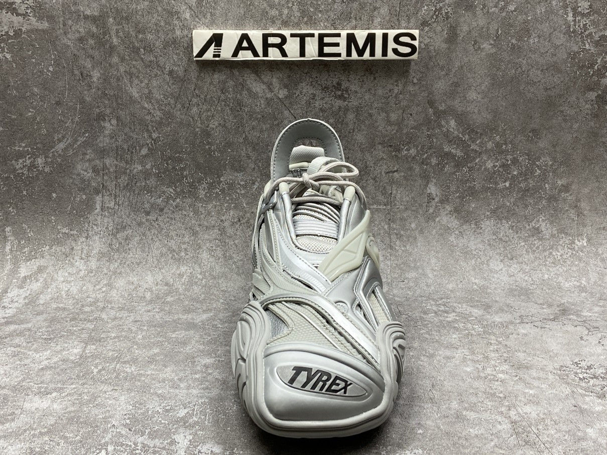 Balenciga Track 5.0 Sliver