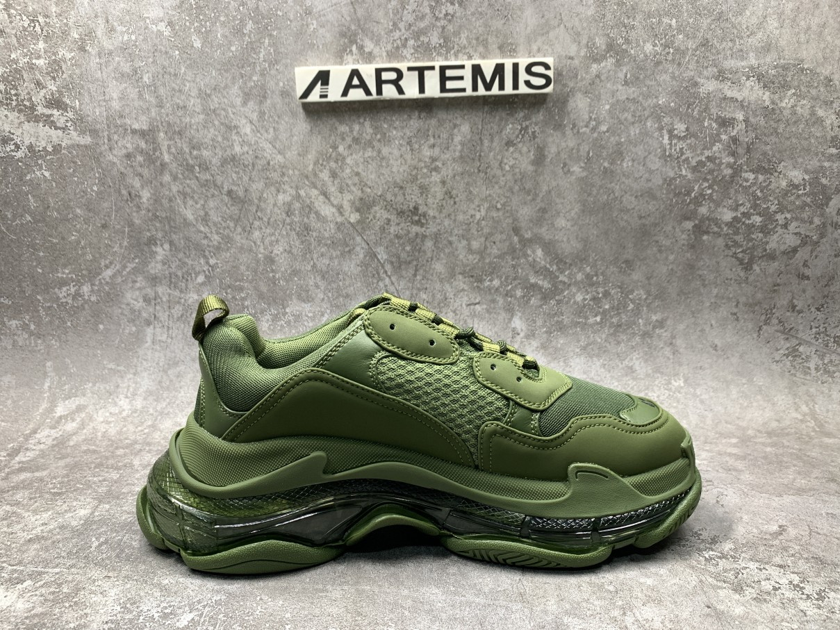 Balenciga Triple S Sneaker Clear Sole Green