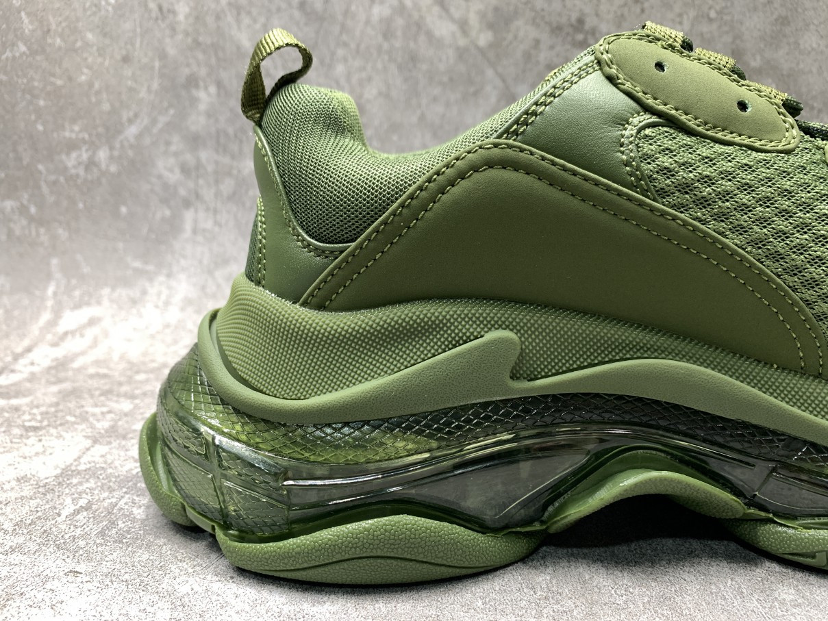 Balenciga Triple S Sneaker Clear Sole Green