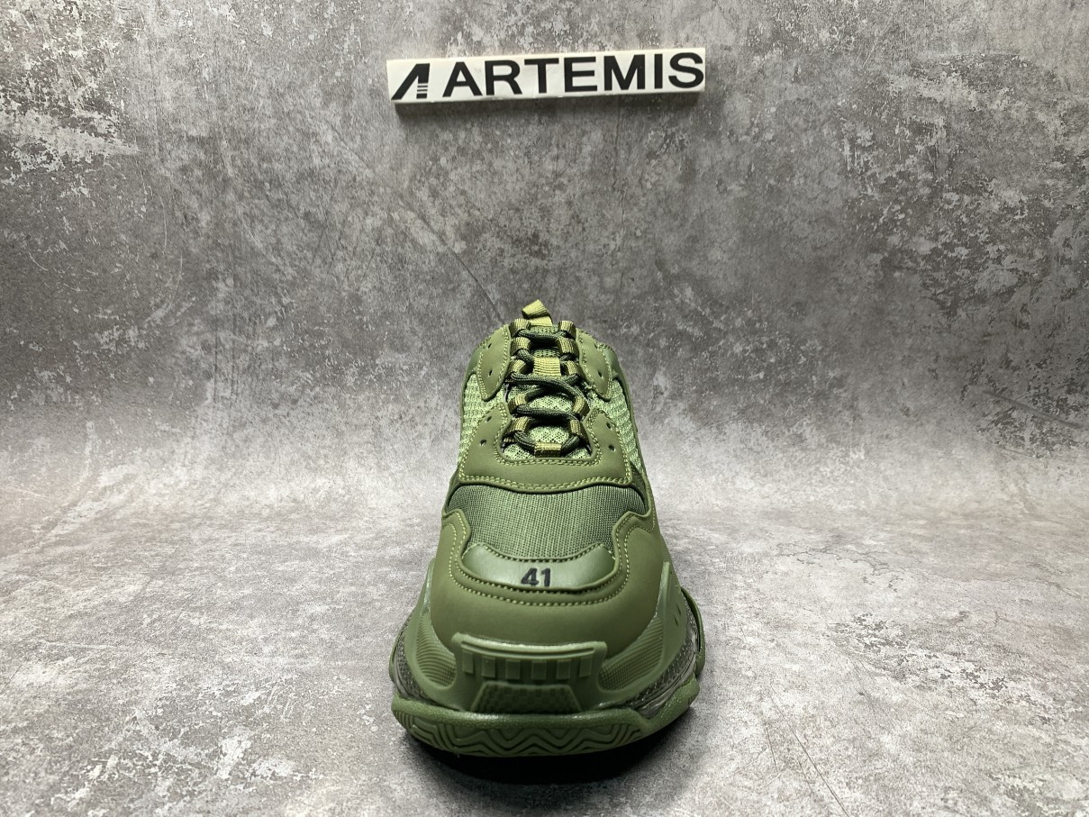 Balenciga Triple S Sneaker Clear Sole Green