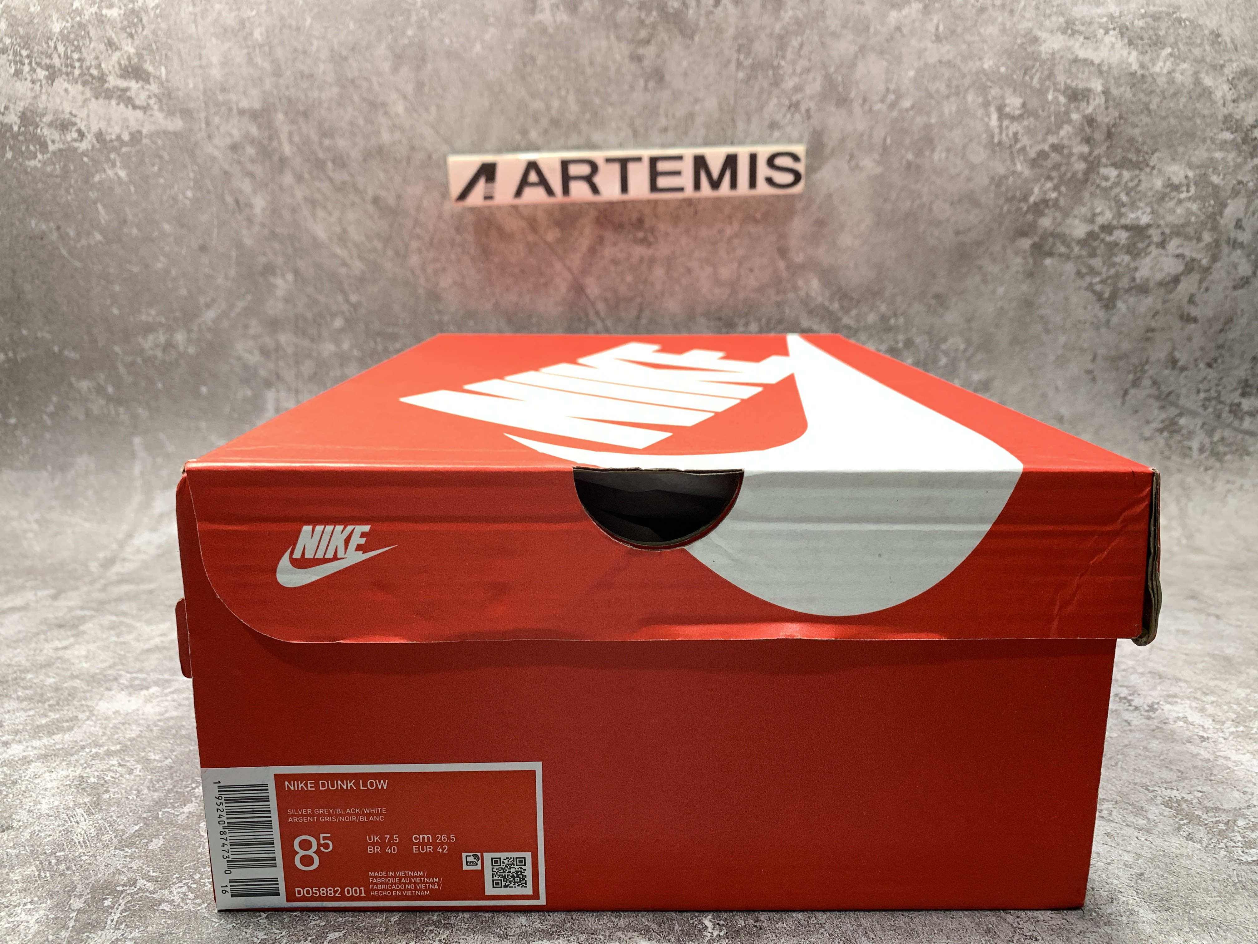 Nike Dunk Low Features Silver Cracked Leather