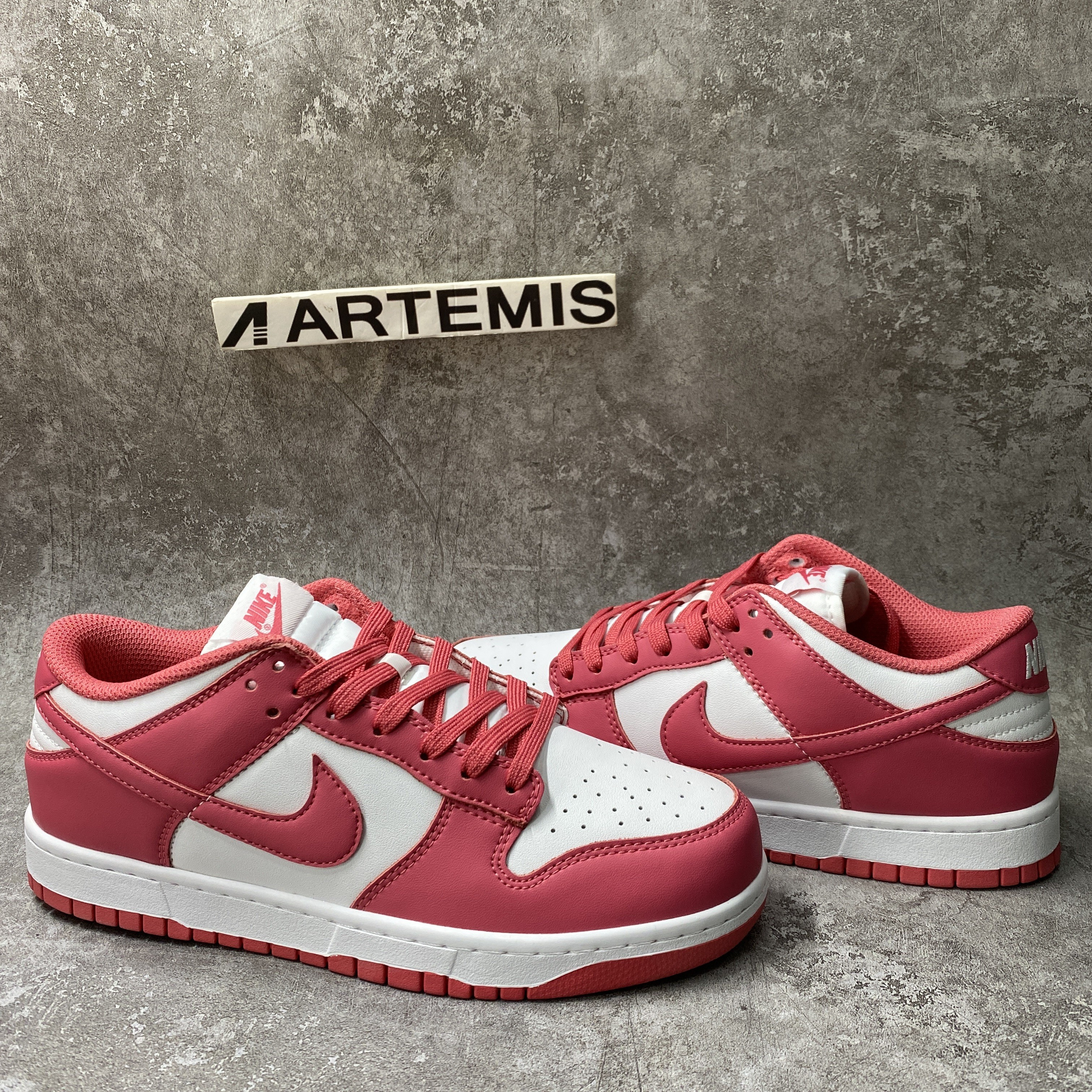 Nike Dunk Low Archeo Pink