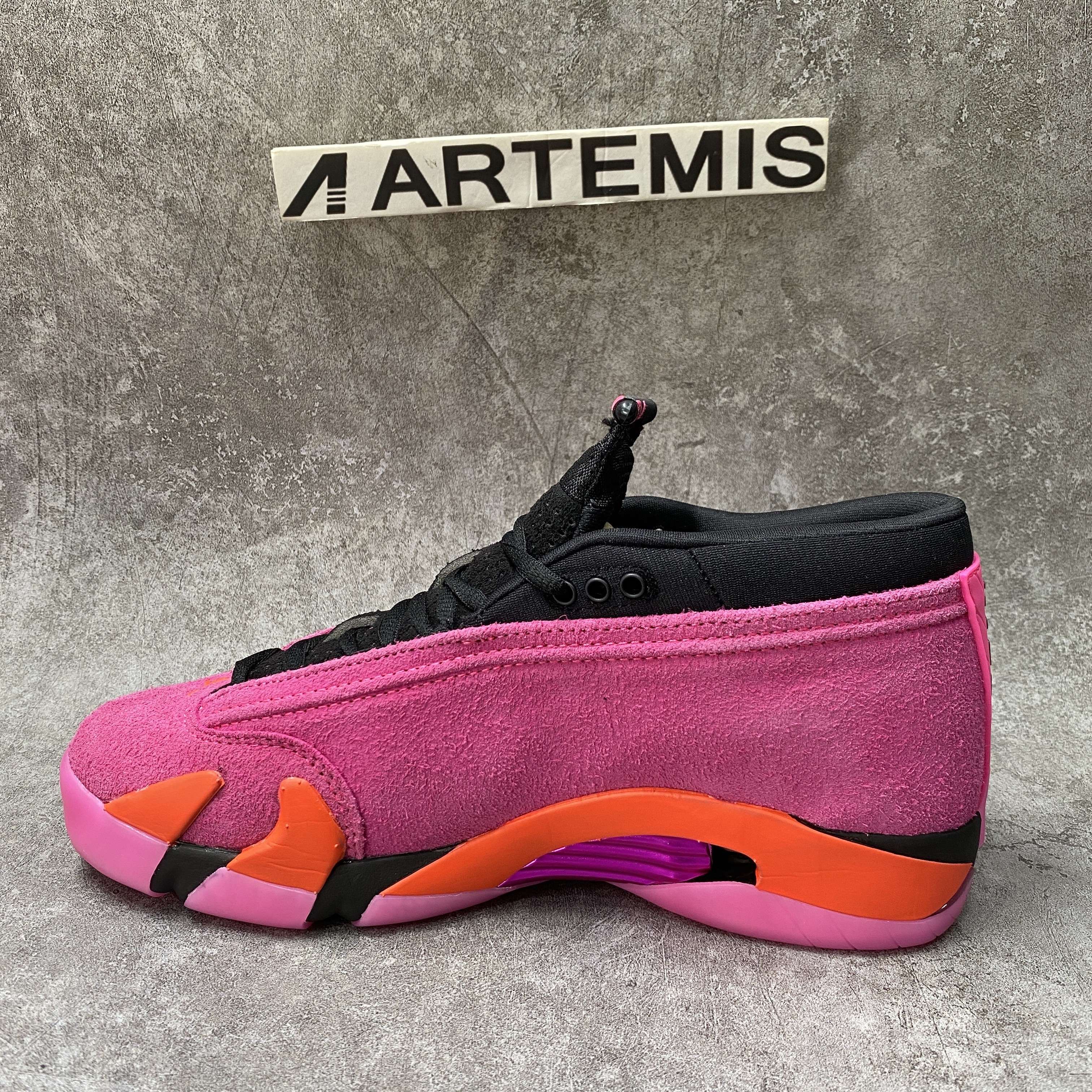 Air Jordan 14 Retro Low Shocking Pink