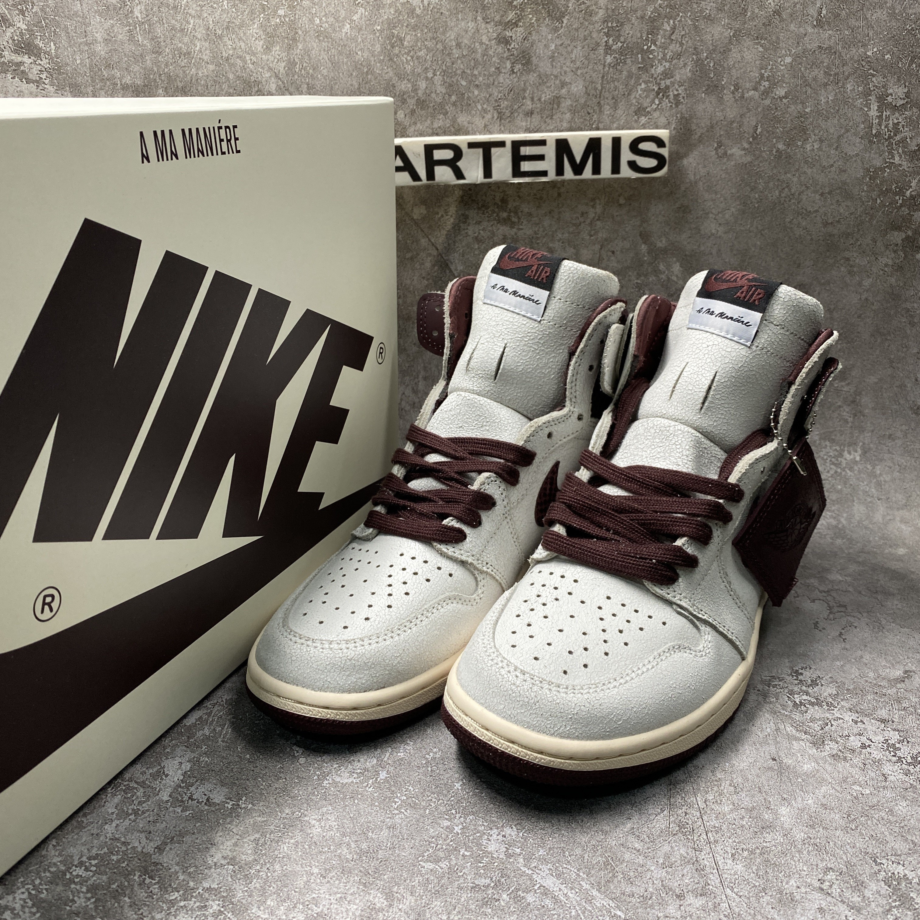 Air Jordan 1 Retro High OG A Ma Maniére