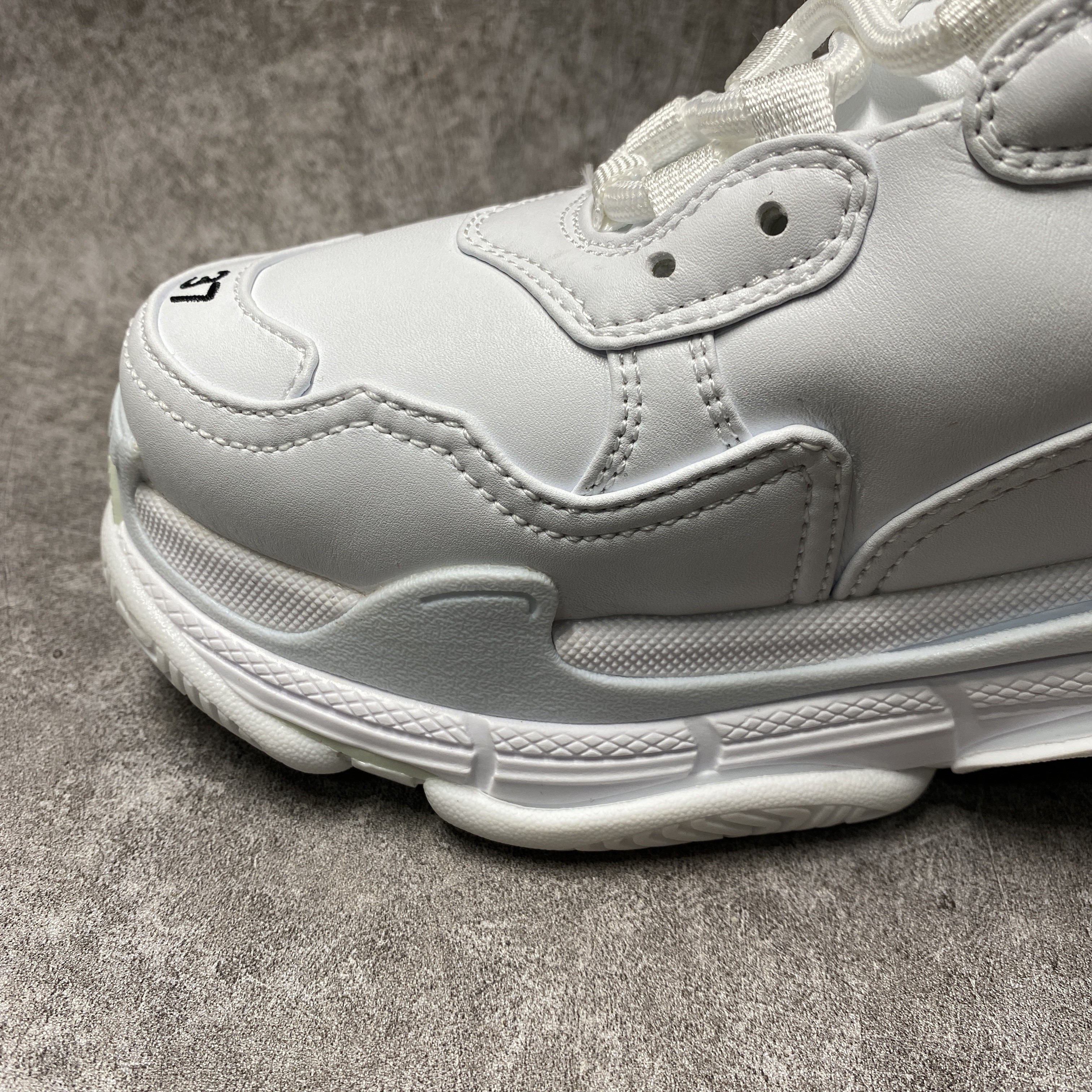 Balenciga Triple S White