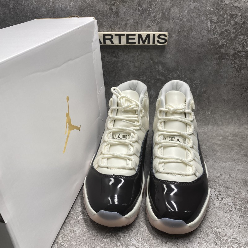 Air Jordan 11 Retro Neapolitan