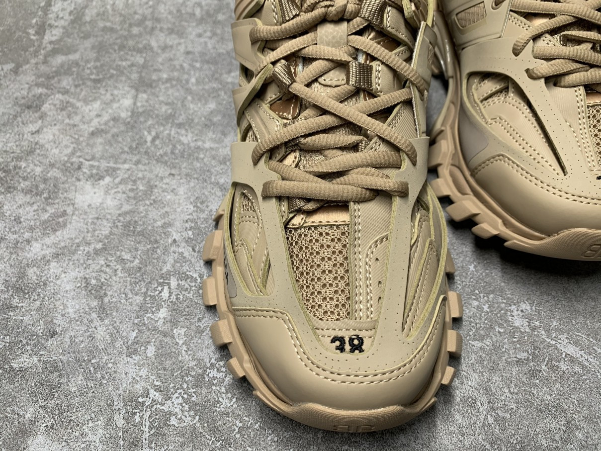 Balenciga Track Beige