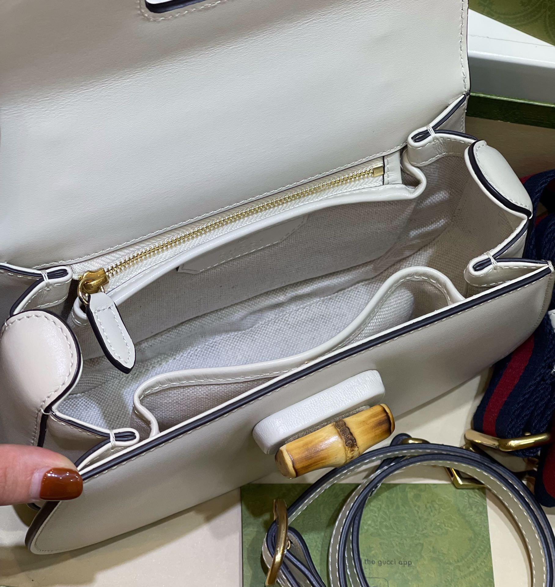 G*u*i small bamboo tote