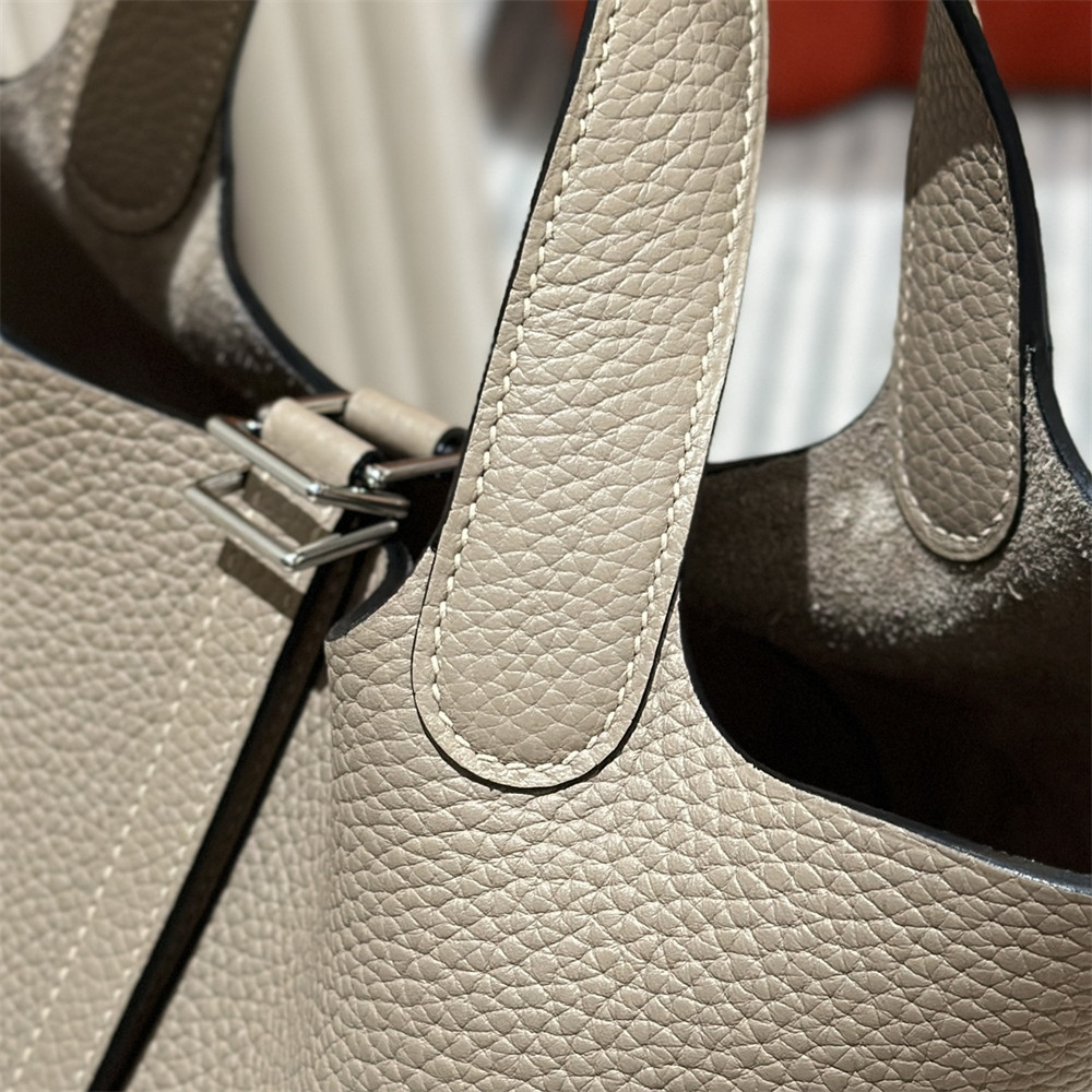 H**me5 picotin 18cm trench coat gray without original box