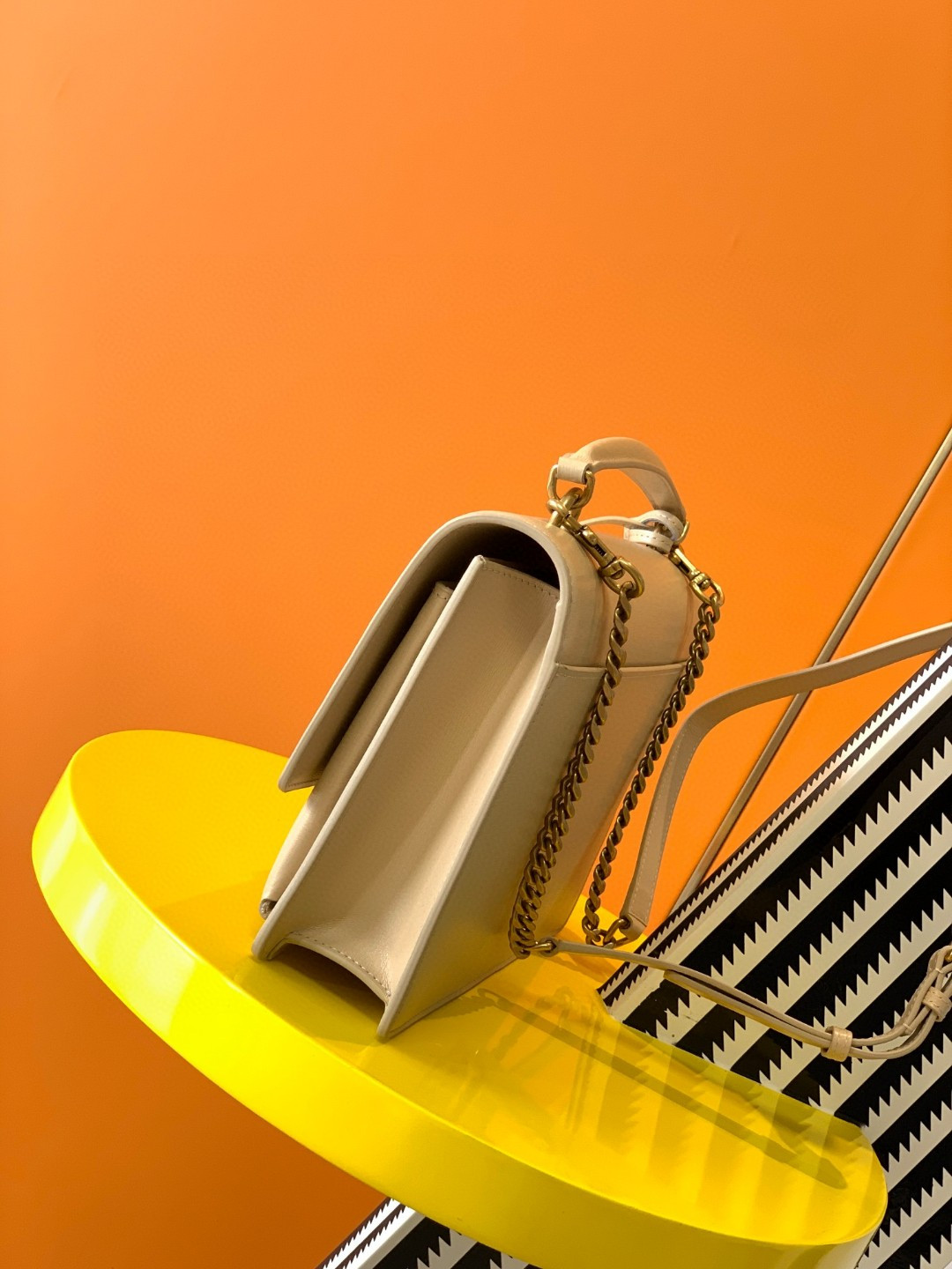 Y*L sunset large in smooth leather beige 10.6 x 7 x 3.1 inches