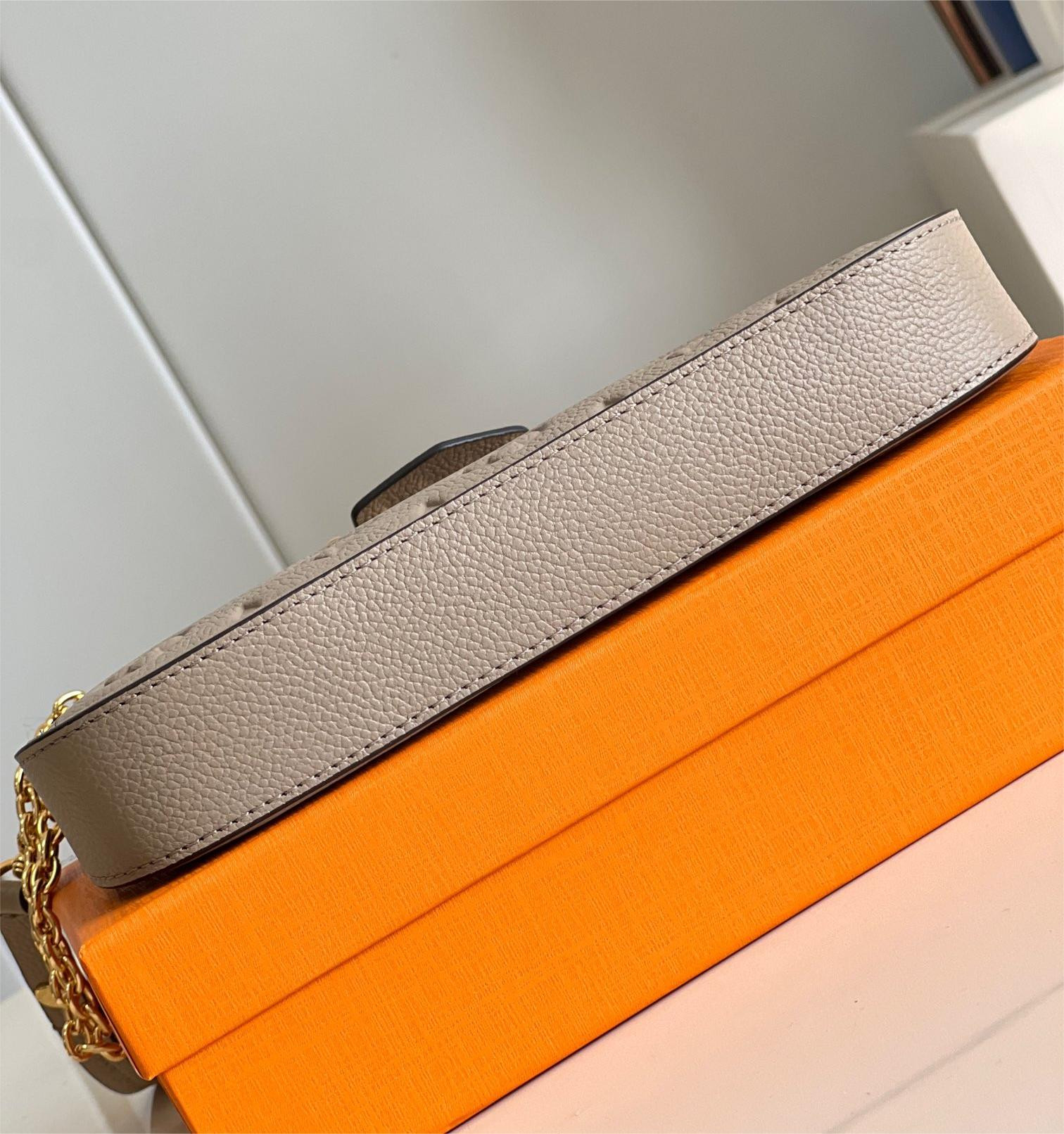 LV EASY POUCH ON STRAP M80347 7.5 x 4.5 x 1.2 inches