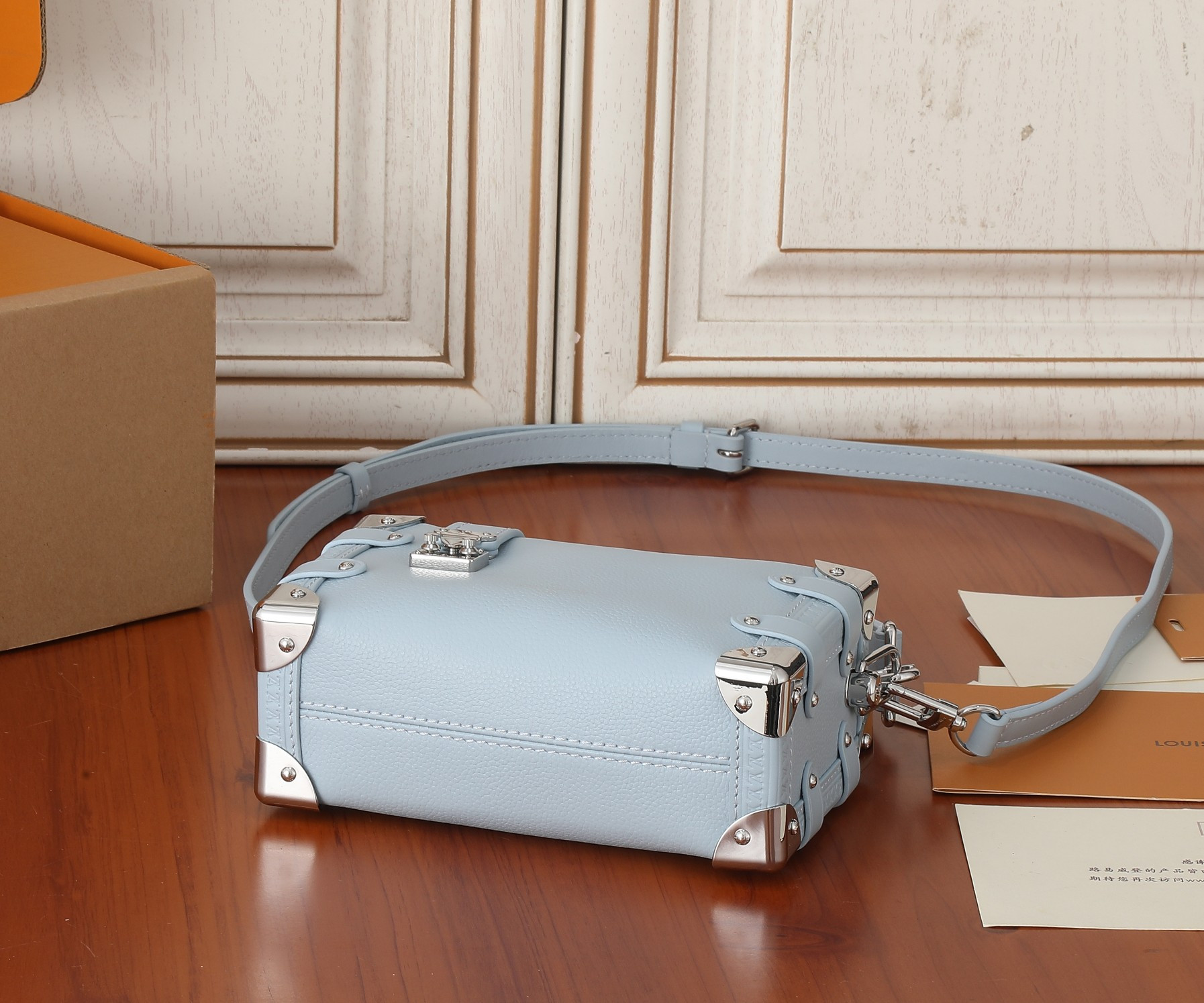 LV Side Trunk PM M25067   7.1 x 4.9 x 3.1 inches