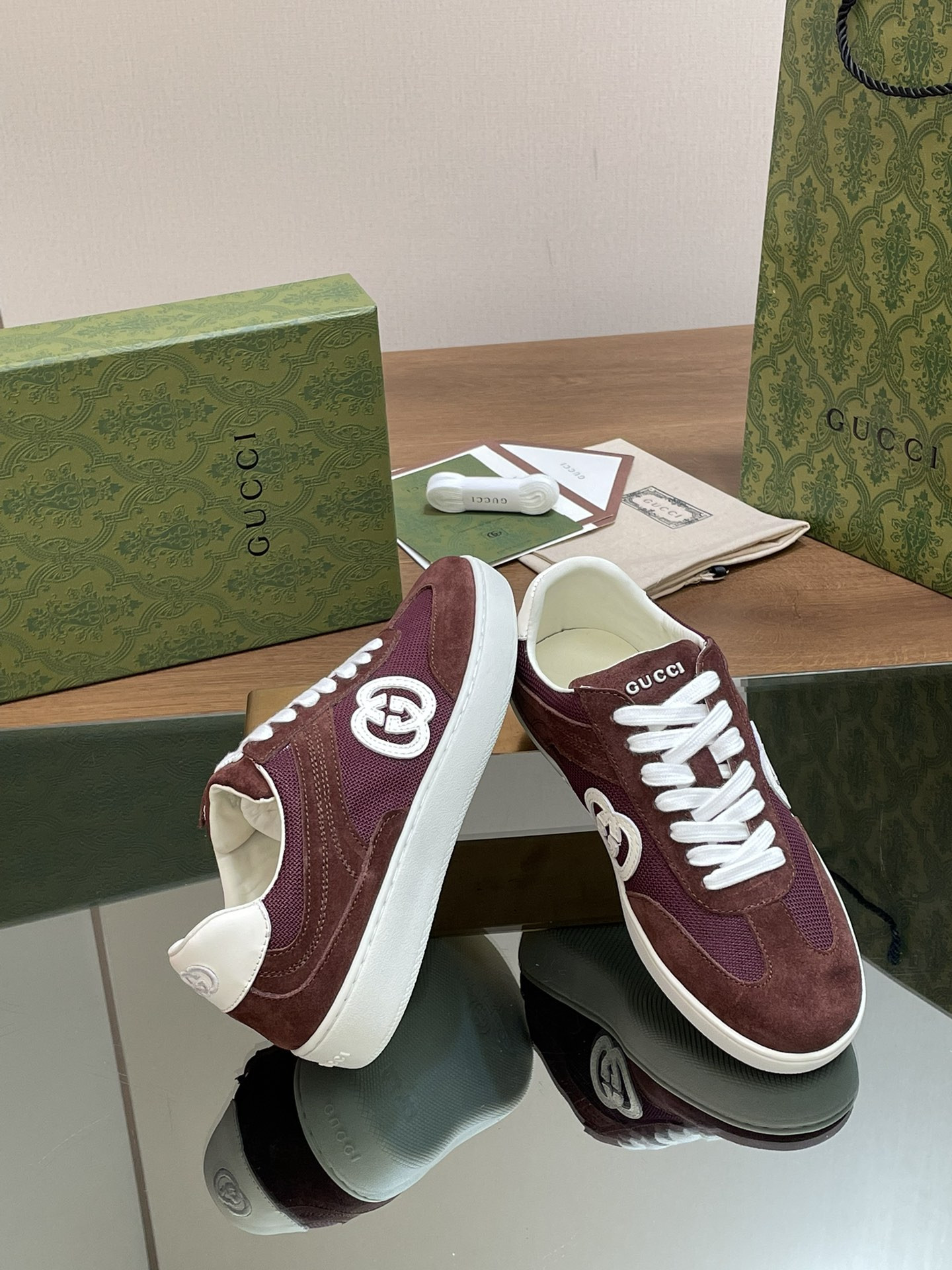 ua G*u*i interlocking g sneaker red