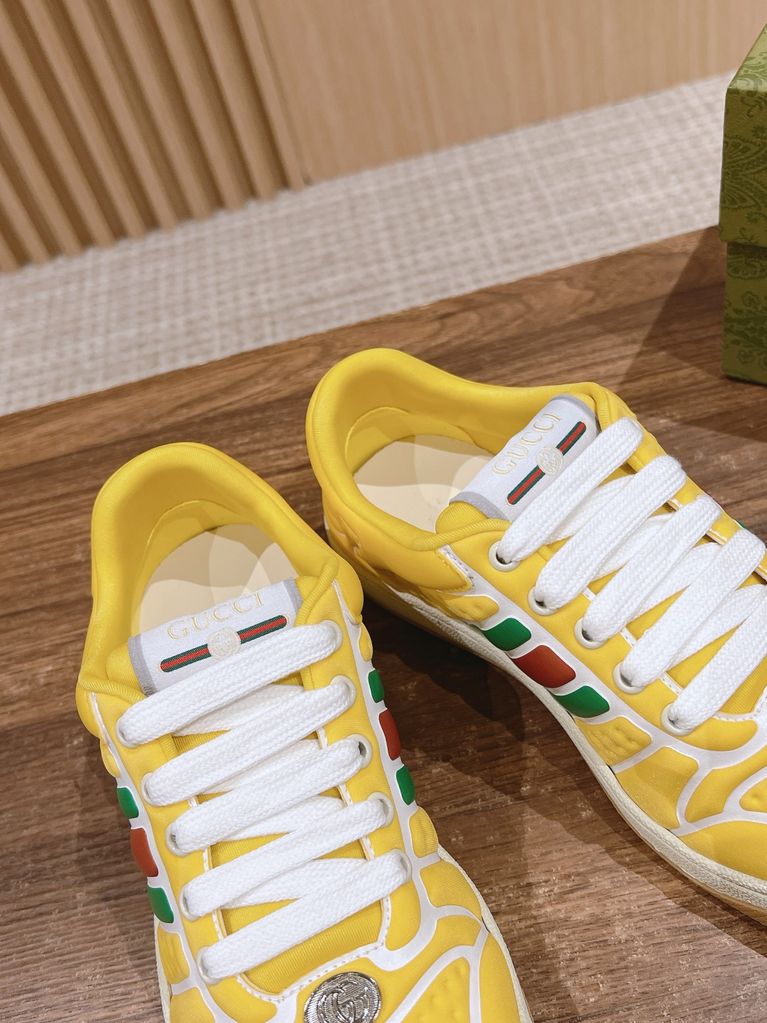 ua G*u*i screener sneaker with web