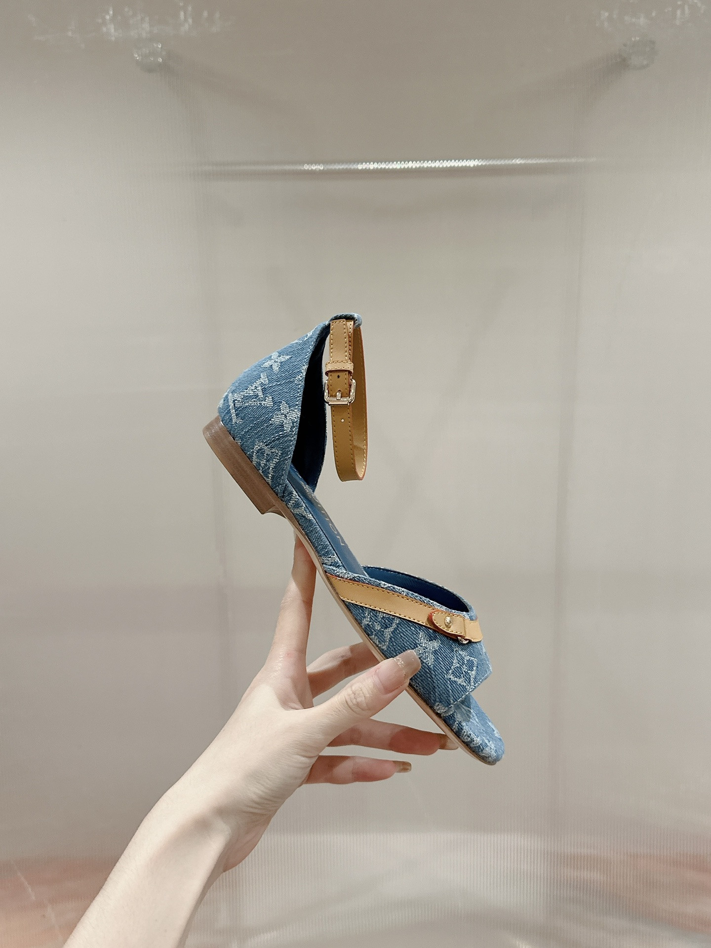 LV Helios Flat Sandal