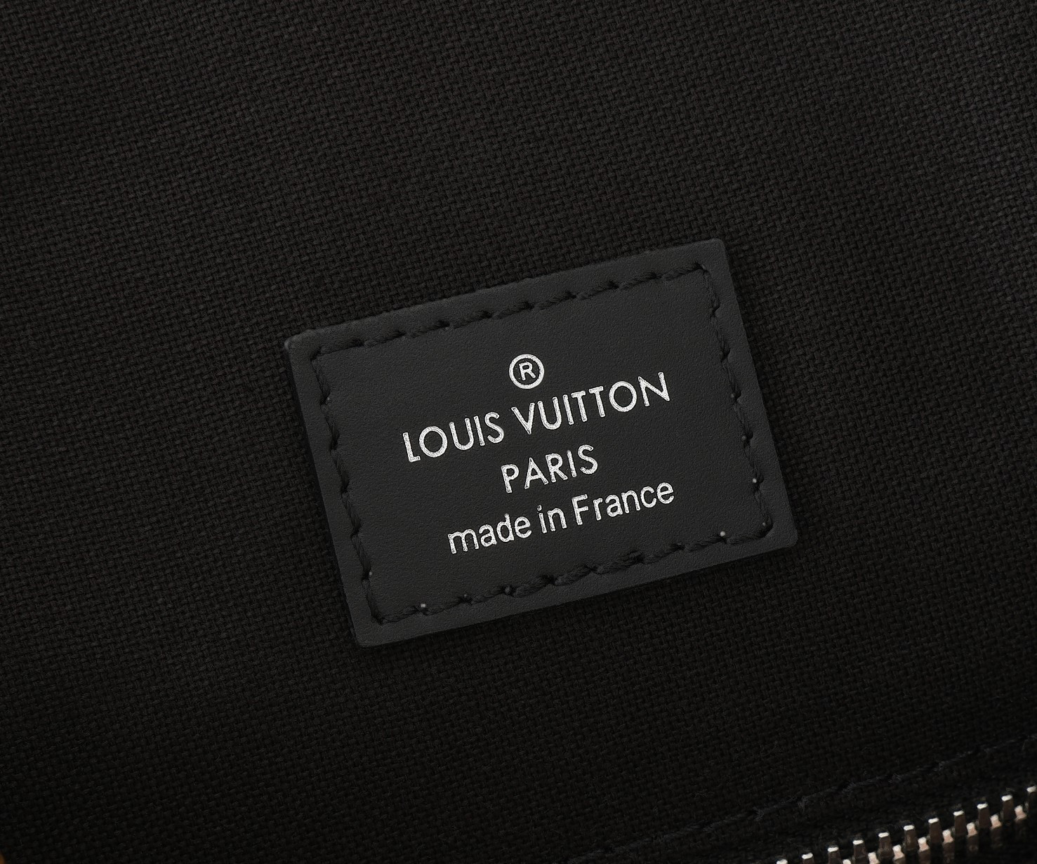 LV Christopher MM M43735 15 x 17.3 x 4.9 inches