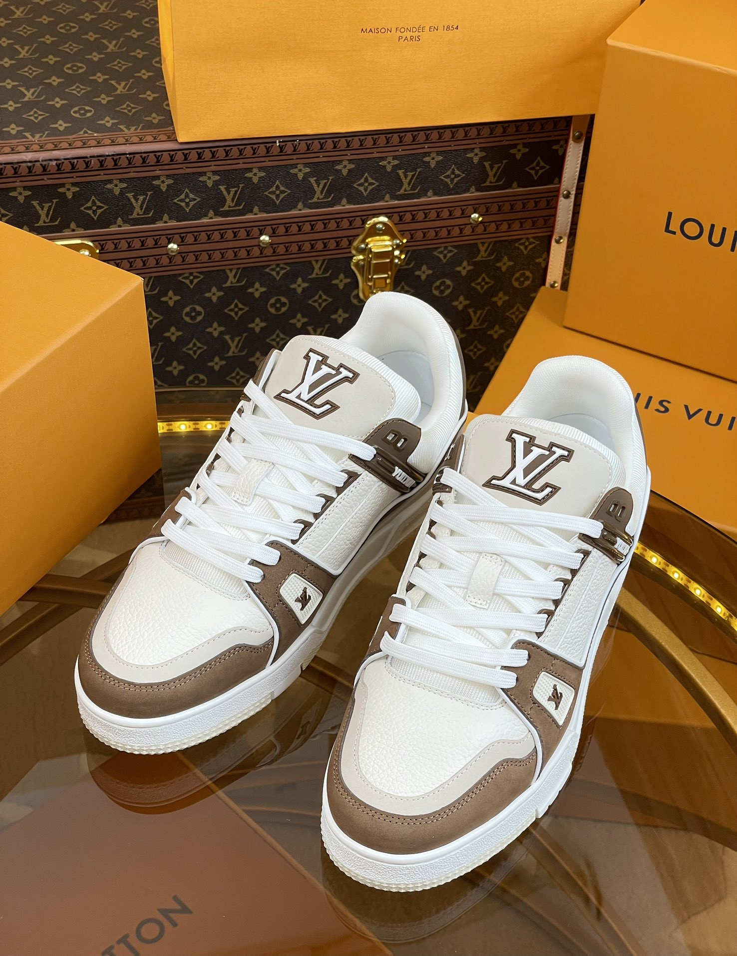 UA LV Trainer Sneaker