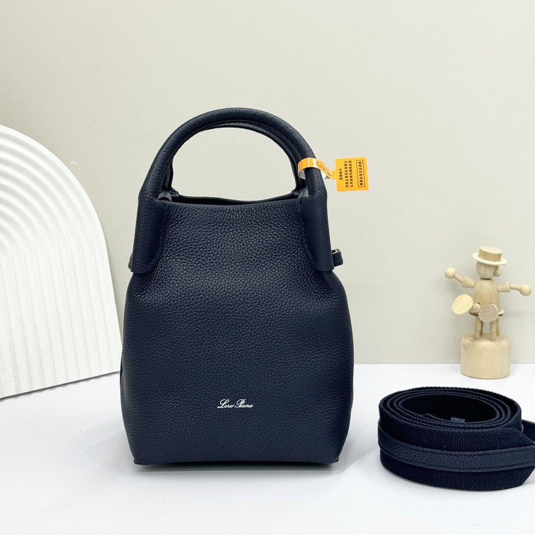 L**o p*ana micro bale bag grained calfskin 16x13x13cm