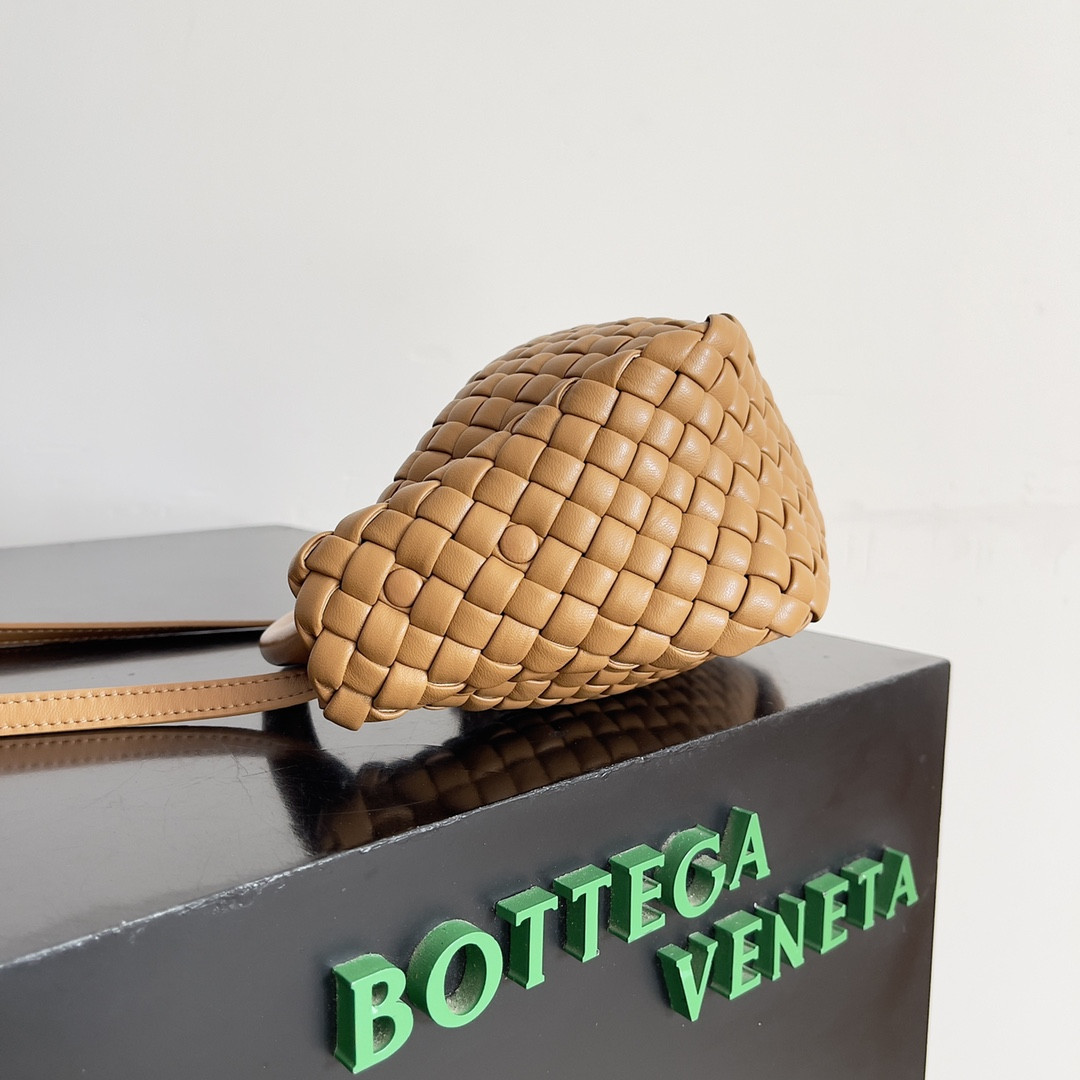bo*te*ga Ve*ne*ta small cobble top handle 11x23x8cm