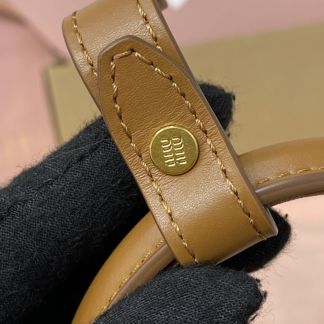 Miu Miu Arcadie leather bag 12x27x9cm