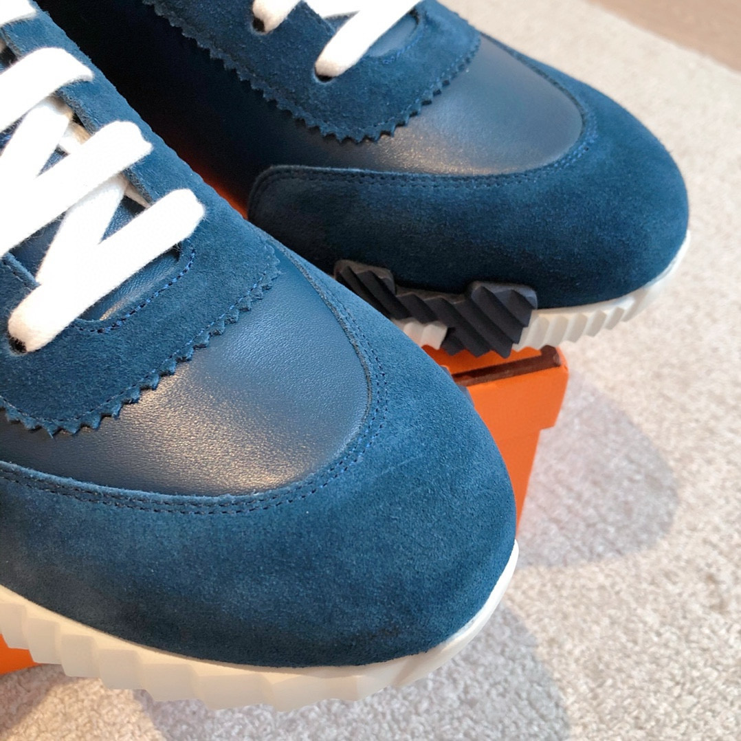 ua H**me5 bouncing sneaker