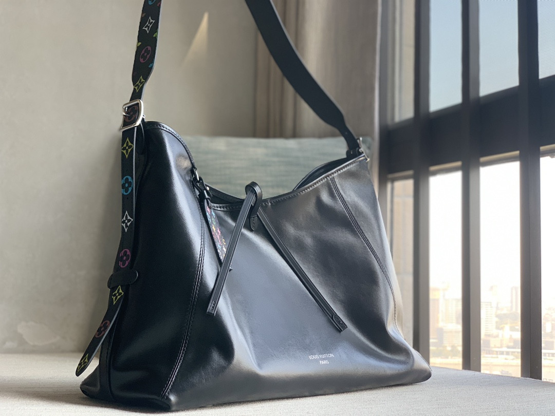 LV CarryAll Dark M13105 39x30x15cm