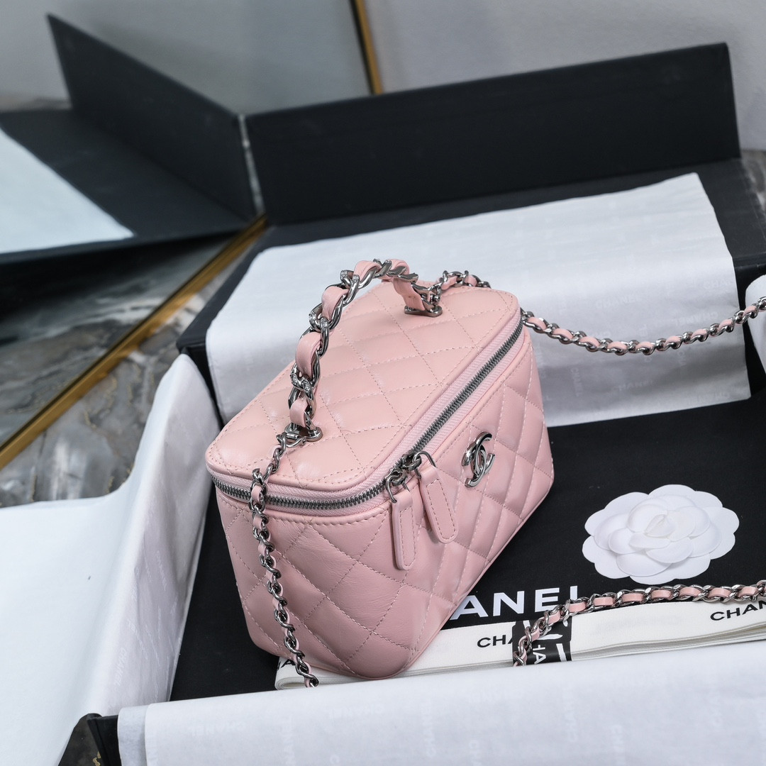 Ch*el clutch with chain 17x10x8cm