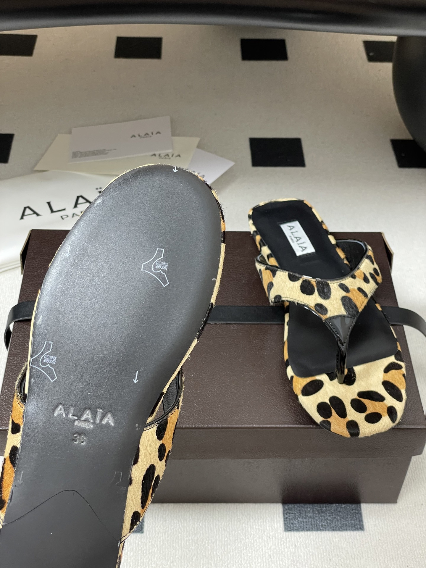 UA Alaia Triangle Flat Slides(Customized Size 7-10 days production time)