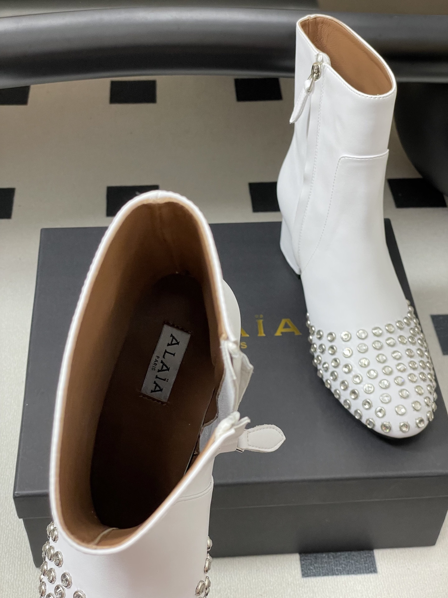 ua alaia crystal Di*m*nd boots 5.5cm heel(customized size 7-10 days production time)